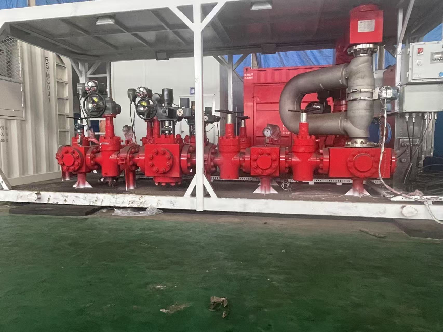 德陽市順昌重工機(jī)械制造有限公司與河北華北石油榮盛機(jī)械制造有限公司合作，在一年建設(shè)和試運行后，現(xiàn)在四川地區(qū)石油鉆井設(shè)備維修保養(yǎng)業(yè)務(wù)已篷勃開展。